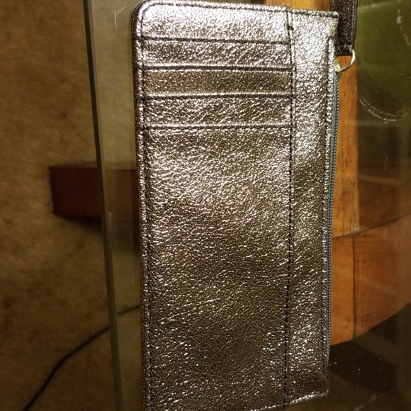 G.i.l.i 2 pc. Camera Leather Crossbody - Picture 8 of 8